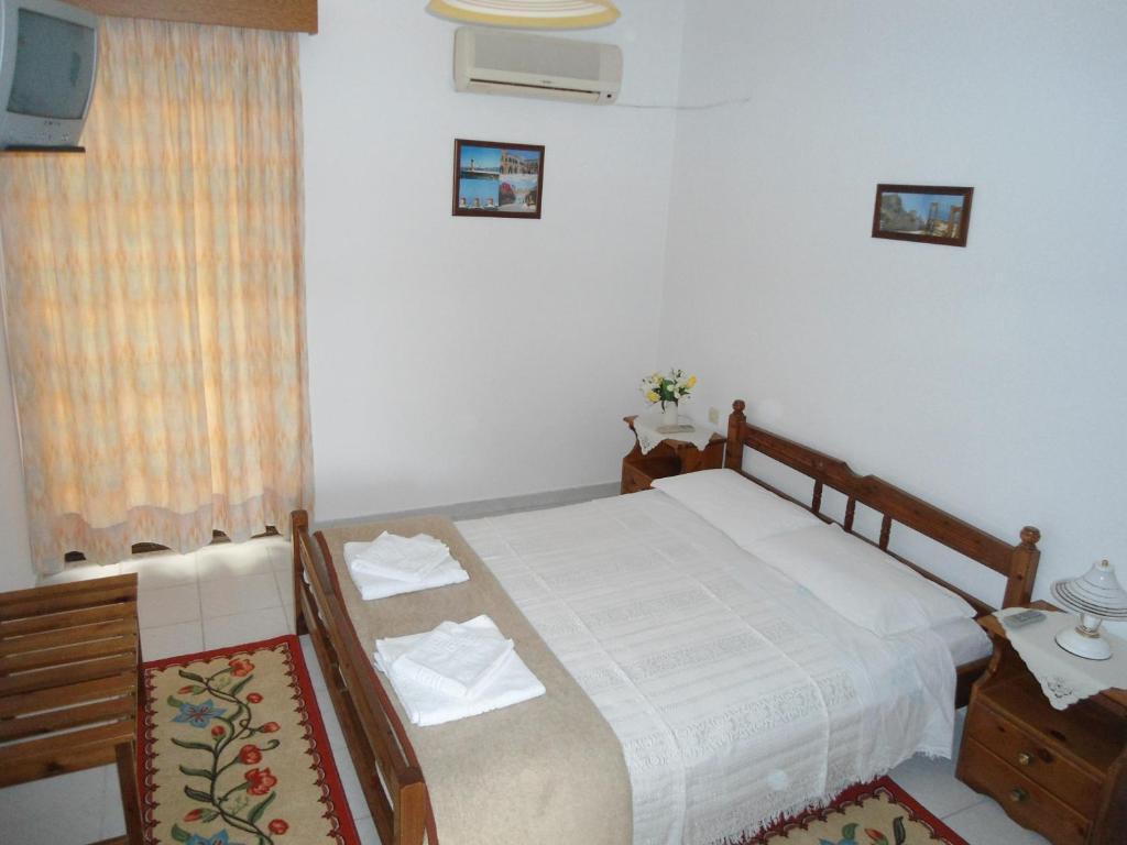Evi Apartments And Studios Theológos Rom bilde