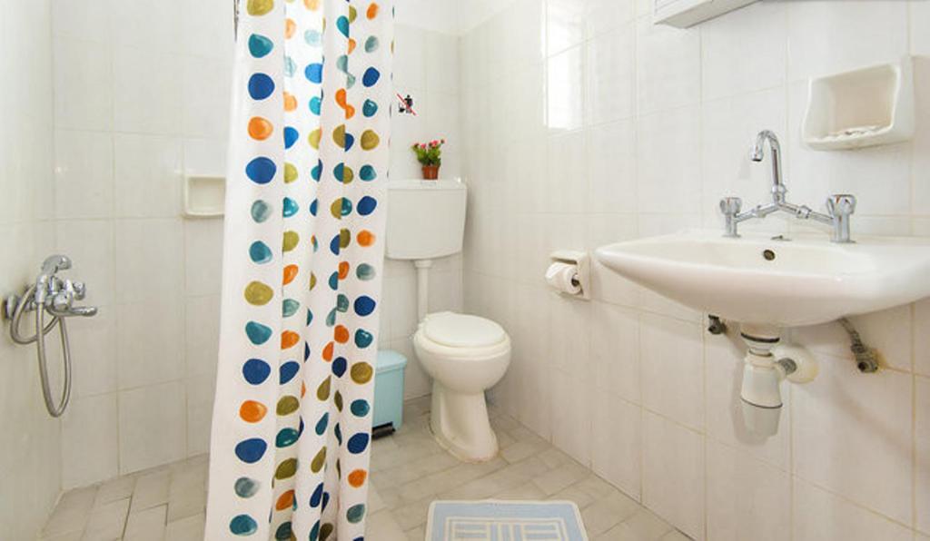 Evi Apartments And Studios Theológos Rom bilde